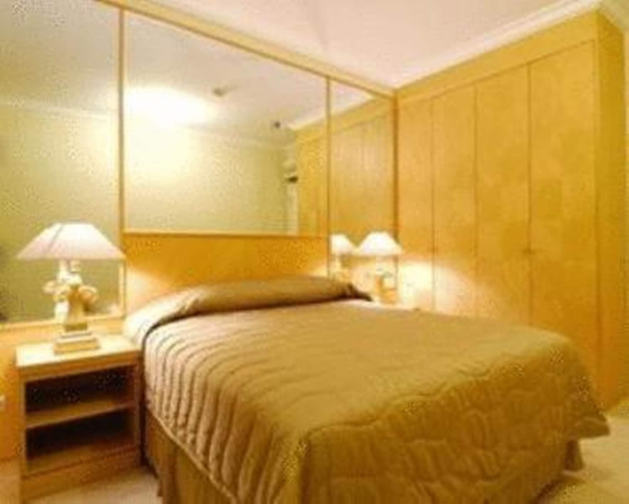 Batavia Hotel & Serviced Apartments Jakarta Eksteriør bilde