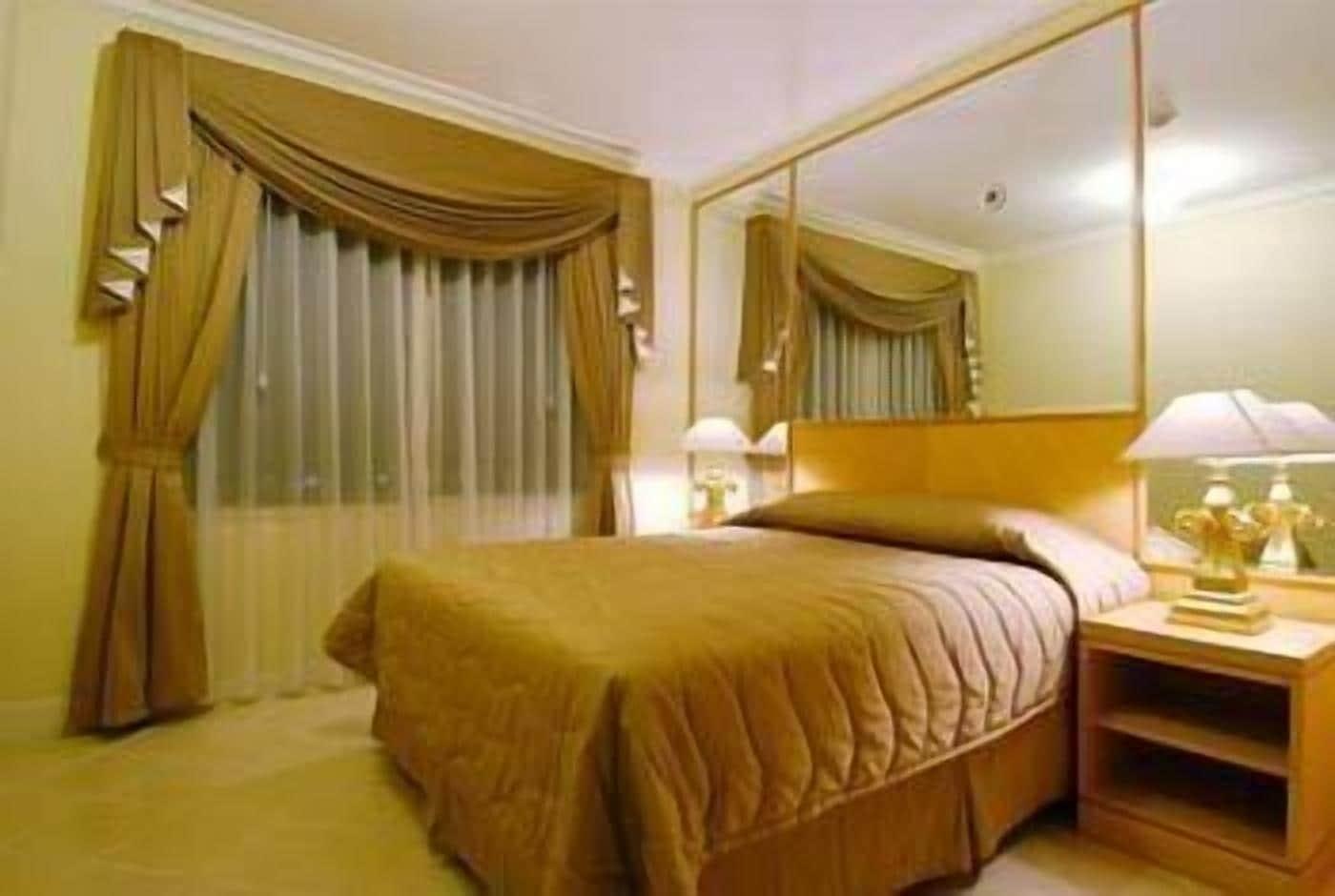 Batavia Hotel & Serviced Apartments Jakarta Eksteriør bilde