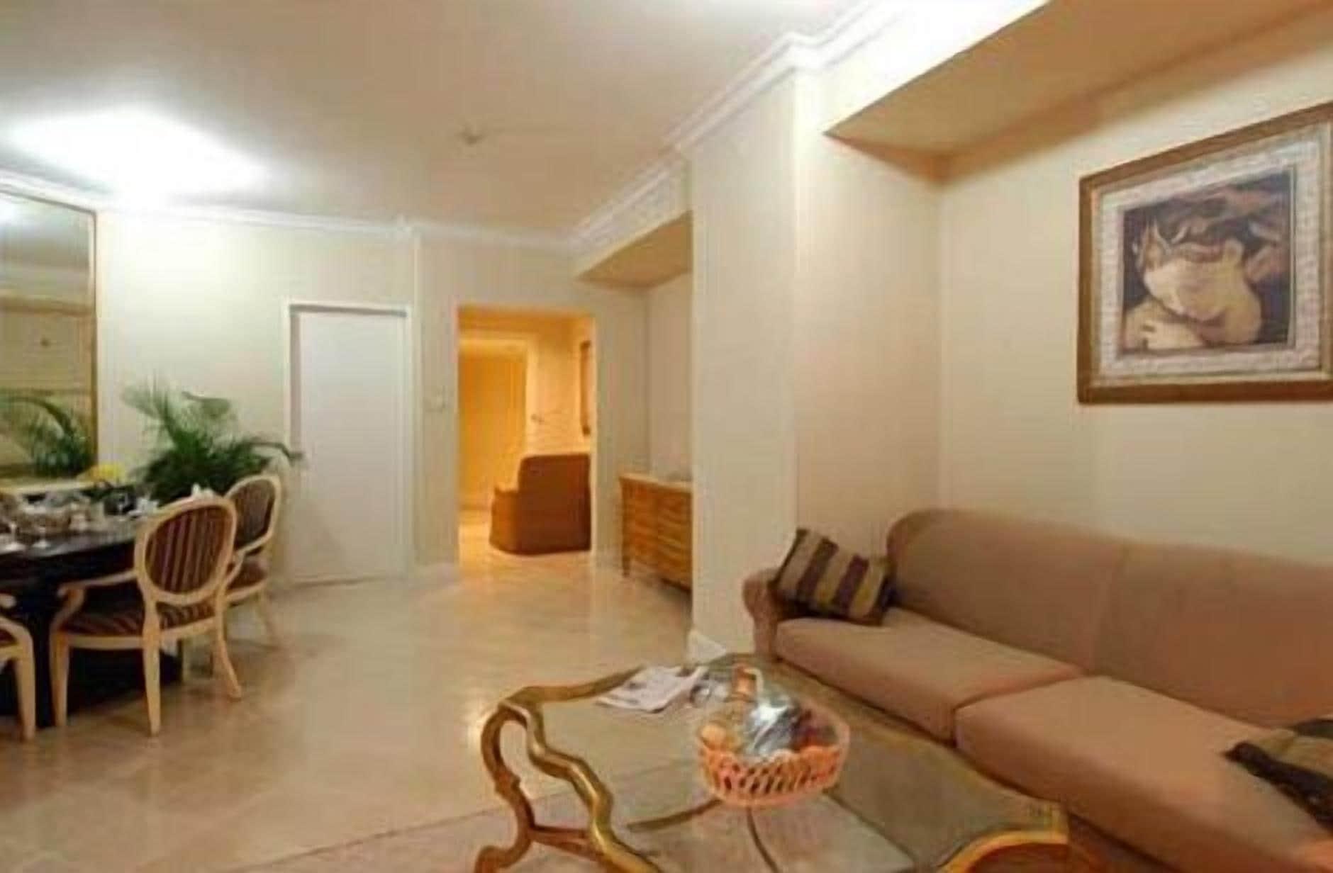 Batavia Hotel & Serviced Apartments Jakarta Eksteriør bilde