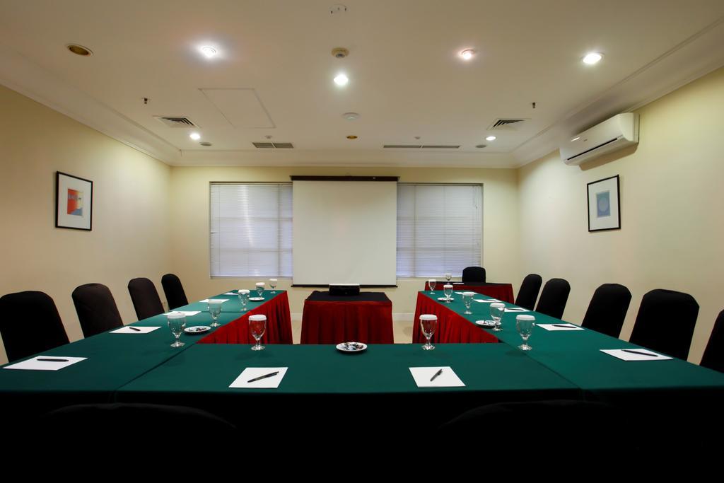 Batavia Hotel & Serviced Apartments Jakarta Eksteriør bilde
