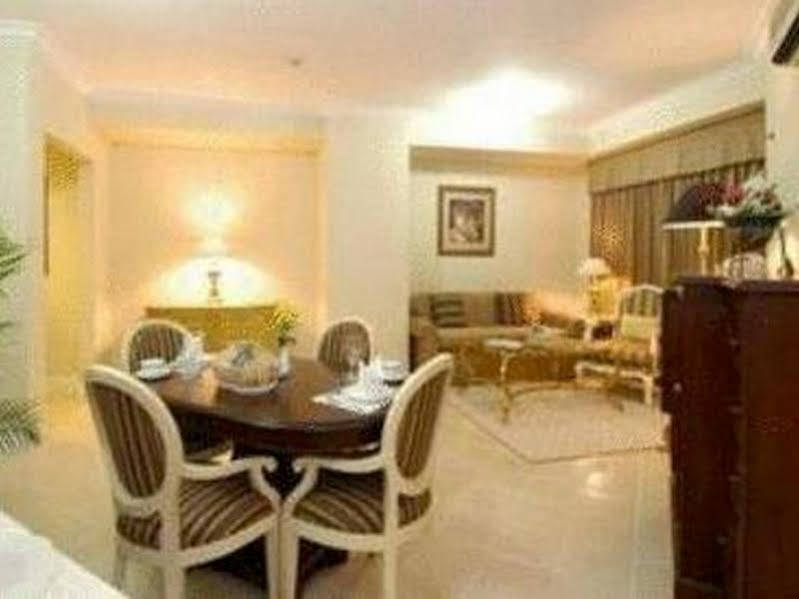 Batavia Hotel & Serviced Apartments Jakarta Eksteriør bilde